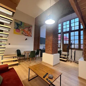 https://midamo-orbeliani.alltbilisihotels.com